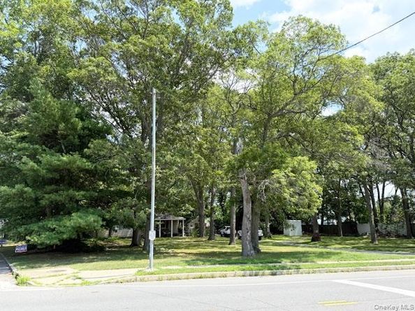 1101 Broadway Avenue, Holbrook NY 11741