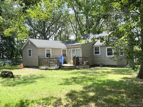 1101 Broadway Avenue, Holbrook NY 11741