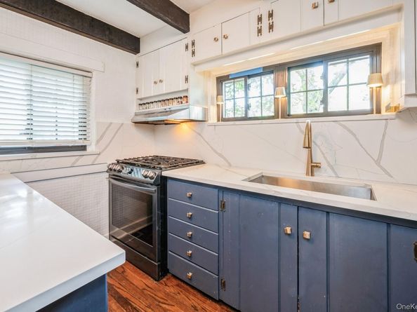 17 Valley Road, Larchmont NY 10538