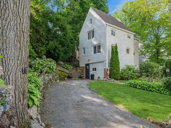 17 Valley Road
