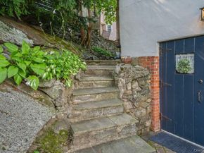 17 Valley Road, Larchmont NY 10538