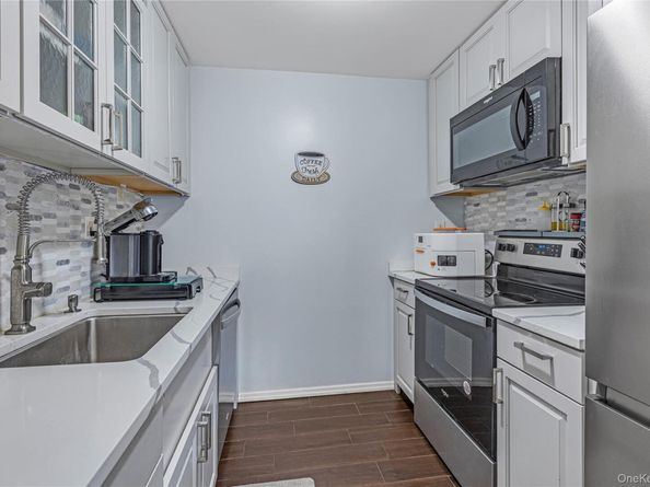 43 Richmond Boulevard 2A, Ronkonkoma NY 11779