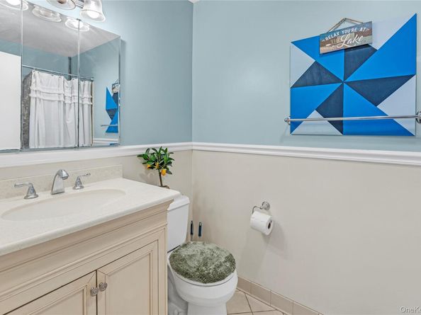 43 Richmond Boulevard 2A, Ronkonkoma NY 11779