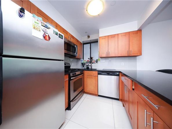 1520 W 10th Street 2A, Brooklyn NY 11204