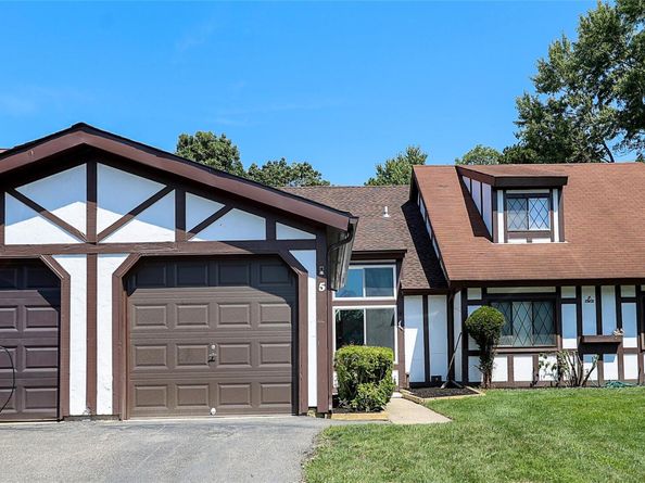 5 Amesworth Court, Middle Island NY 11953