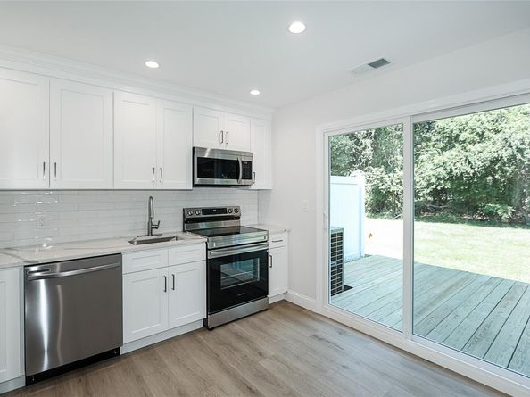 5 Amesworth Court, Middle Island NY 11953