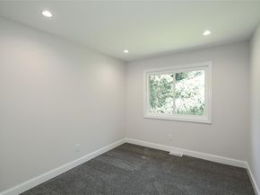 5 Amesworth Court, Middle Island NY 11953