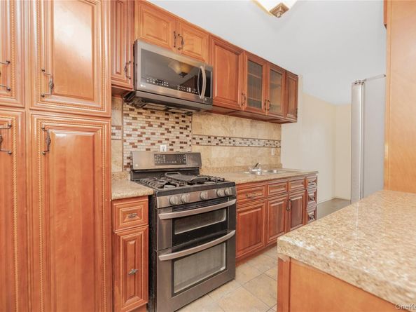 880 Boynton Avenue 13L, Bronx NY 10473