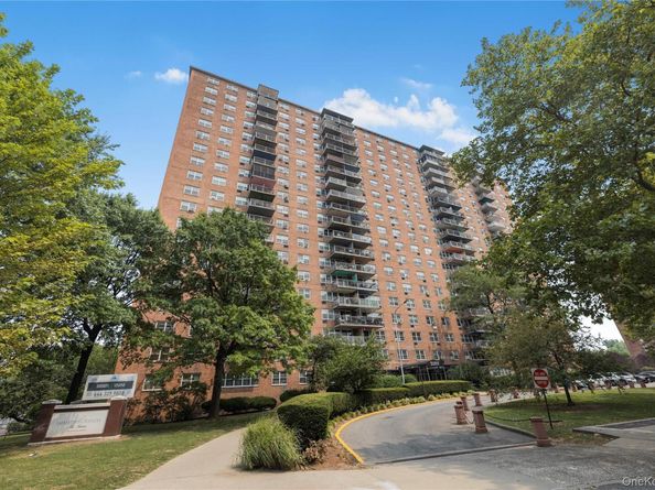 880 Boynton Avenue 13L, Bronx NY 10473
