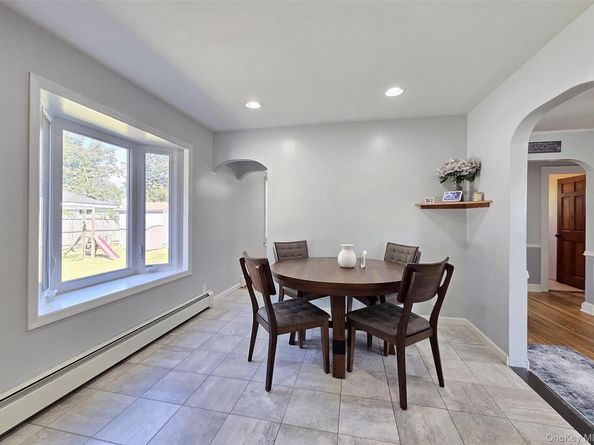 945 Benedict Street, Bohemia NY 11716