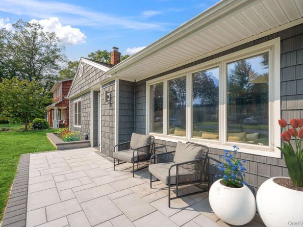 17 Dellmarie Lane, Nesconset NY 11767