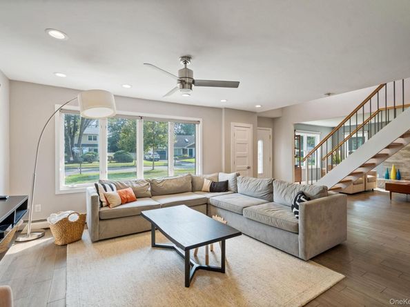 17 Dellmarie Lane, Nesconset NY 11767