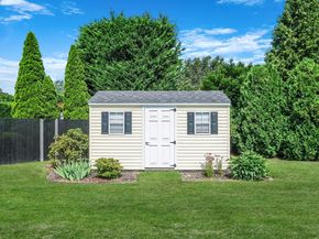 24 Pleasant Court, Baiting Hollow NY 11933