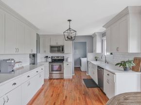 24 Pleasant Court, Baiting Hollow NY 11933