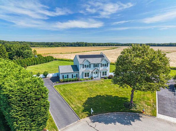 24 Pleasant Court, Baiting Hollow NY 11933