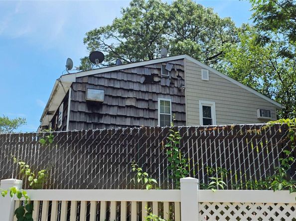 13834 247th Street, Rosedale NY 11422
