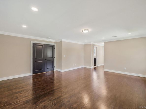 14 Quintree Lane, Melville NY 11747