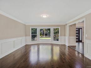 14 Quintree Lane, Melville NY 11747