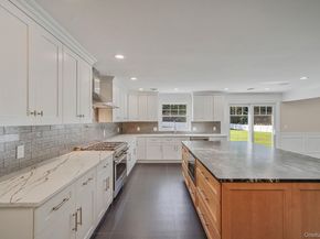 14 Quintree Lane, Melville NY 11747
