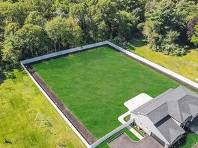 14 Quintree Lane, Melville NY 11747