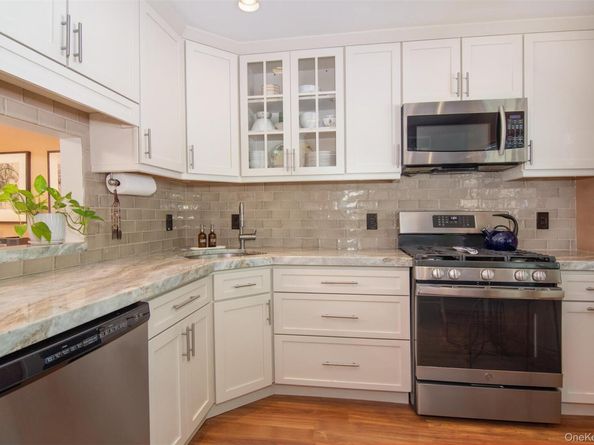 1402 Hunters Run, Dobbs Ferry NY 10522