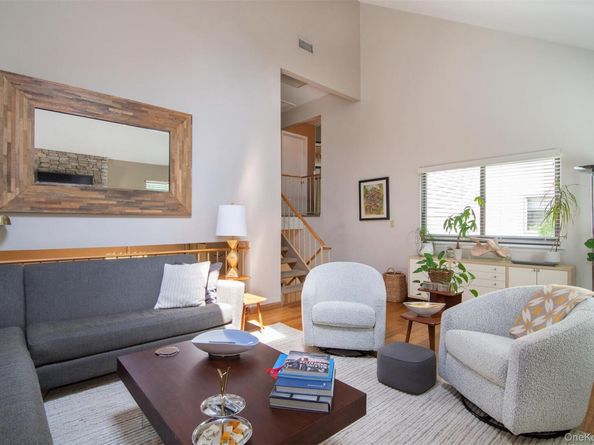 1402 Hunters Run, Dobbs Ferry NY 10522