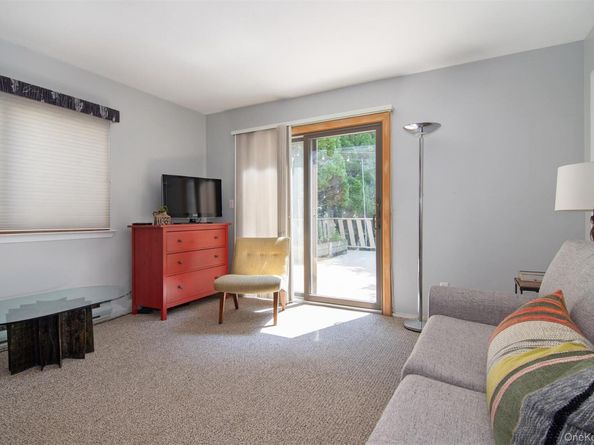 1402 Hunters Run, Dobbs Ferry NY 10522