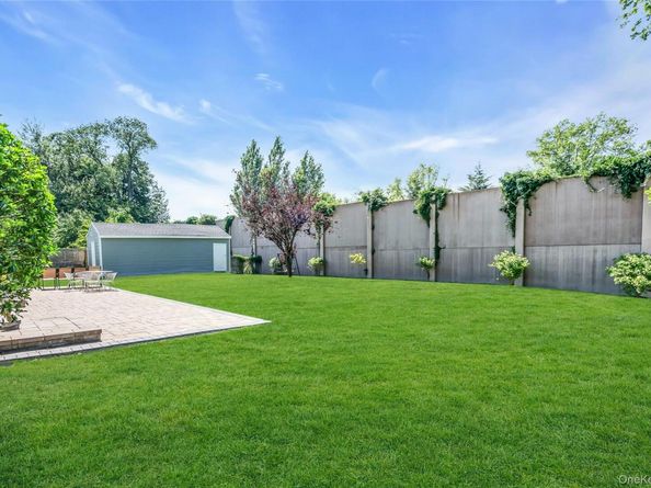 44 Apple Tree Drive, Hauppauge NY 11788