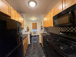 2090 Barnes Avenue 4D, Bronx NY 10462