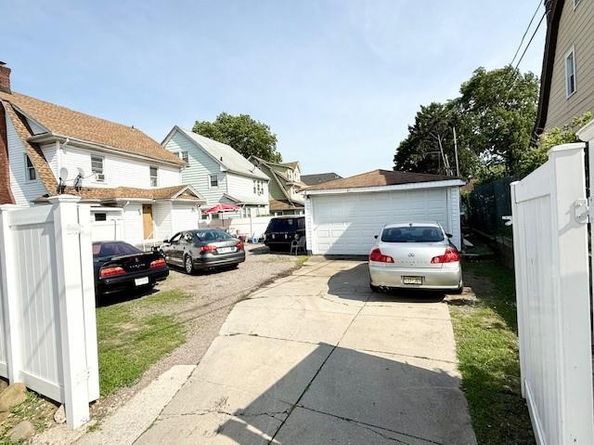 8456 164th Street, Jamaica Estates NY 11432