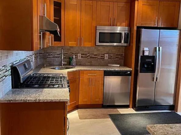2564 Paulding Avenue, Bronx NY 10469