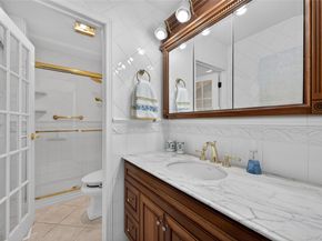 24 Thorngrove Lane, Dix Hills NY 11746