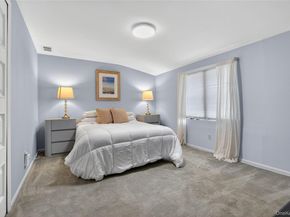 24 Thorngrove Lane, Dix Hills NY 11746