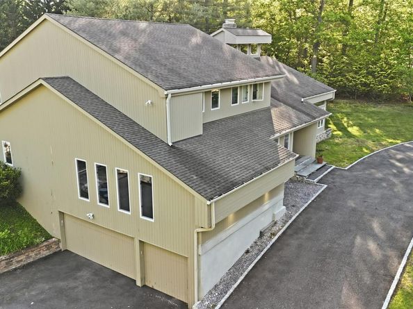31 Sherwood Gate, Oyster Bay NY 11771