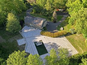 31 Sherwood Gate, Oyster Bay NY 11771