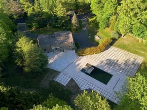 31 Sherwood Gate, Oyster Bay NY 11771