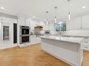 31 Sherwood Gate, Oyster Bay NY 11771