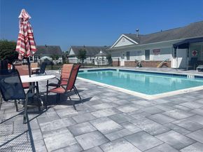 3 Primrose Lane 3, North Babylon NY 11703