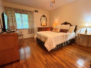 3 Primrose Lane 3, North Babylon NY 11703