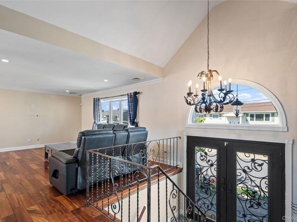 539 Nassau Avenue, Freeport NY 11520