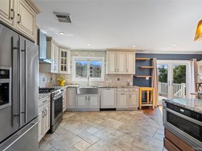 539 Nassau Avenue, Freeport NY 11520