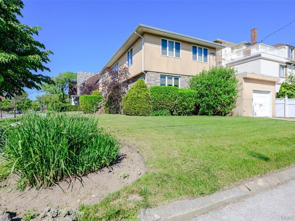 13802 Rockaway Beach Boulevard, Belle Harbor NY 11694