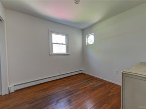 6200 New Suffolk Avenue, Mattituck NY 11952