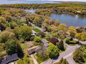 6200 New Suffolk Avenue, Mattituck NY 11952