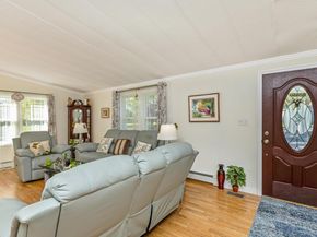 1407 Middle Road 83, Calverton NY 11933