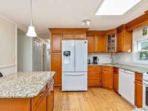 1407 Middle Road 83, Calverton NY 11933