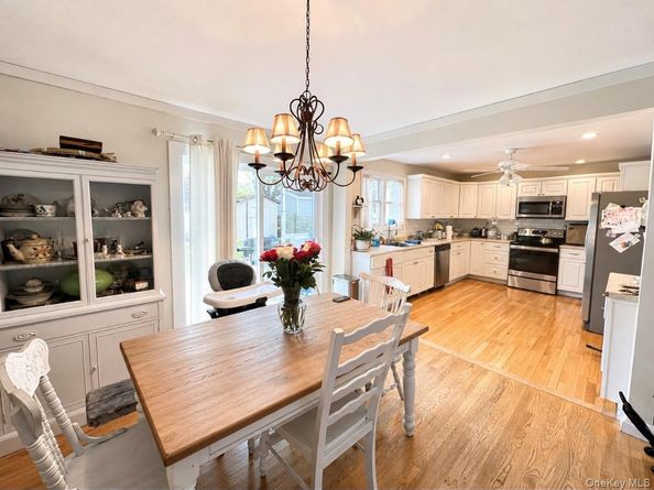 7 Bay Street, Center Moriches NY 11934