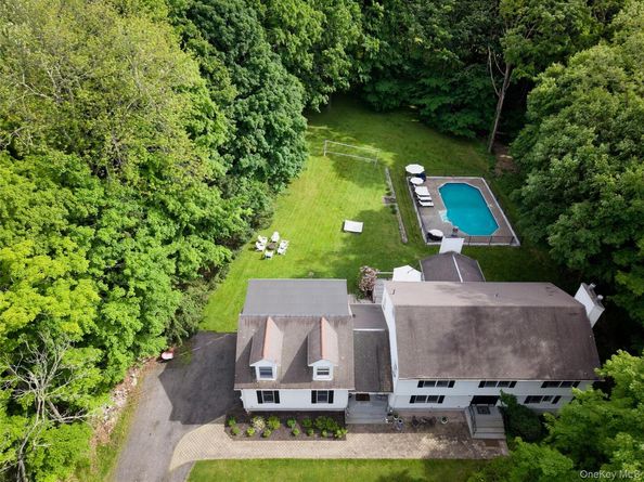 4 Elmer Galloway Road, Katonah NY 10536