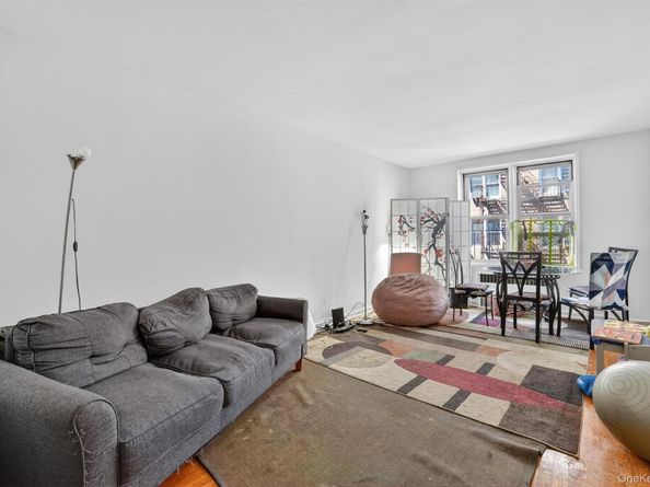 2105 Wallace Avenue 2A, Bronx NY 10462