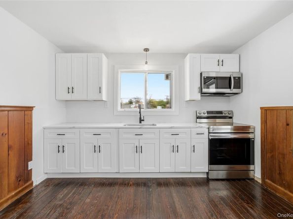 749 E Main Street, Kings Park NY 11754